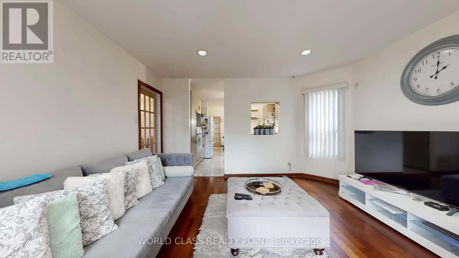 118 EASTVILLE AVENUE W — Toronto (Cliffcrest), Ontario - Photo 2 of 50