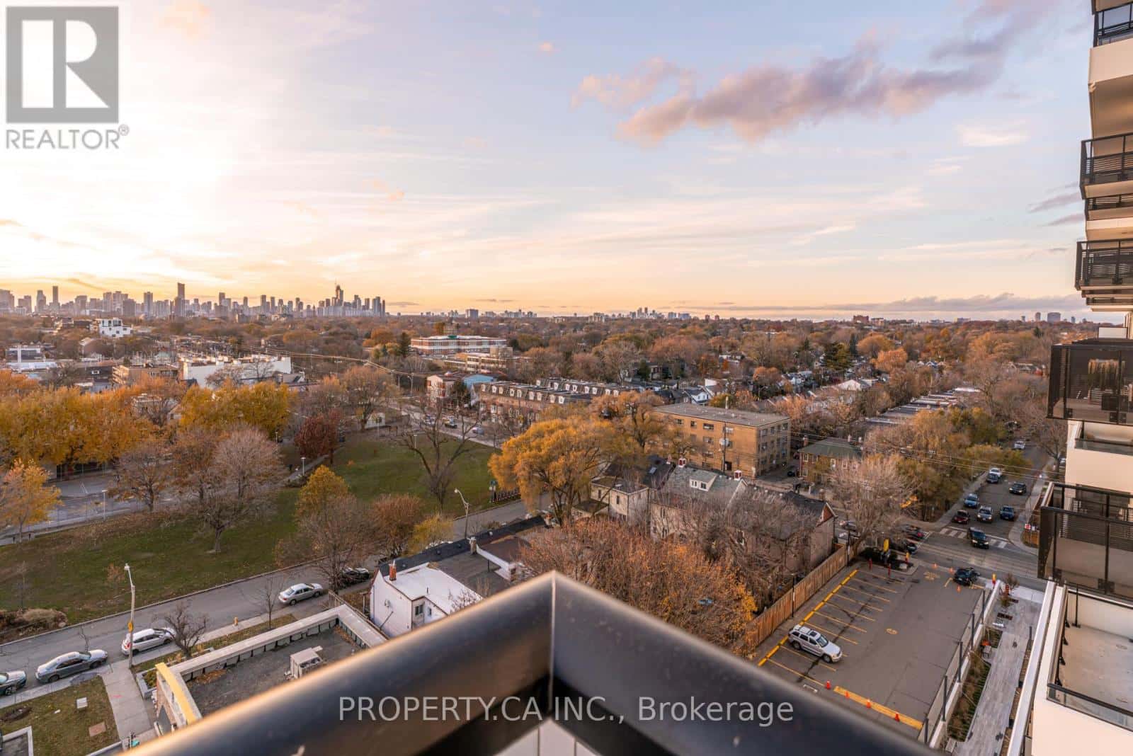 1010 - 1050 EASTERN AVENUE — Toronto (The Beaches), Ontario - Photo 4 of 33