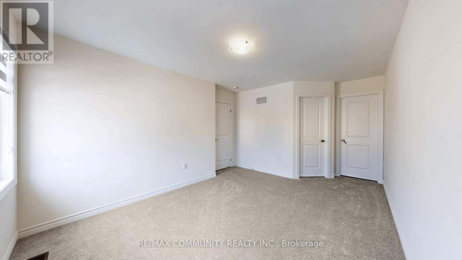 63 ENGLISH DRIVE E — New Tecumseth (Beeton), Ontario - Photo 5 of 50