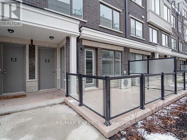 61 - 300 ALEX GARDNER CIRCLE — Aurora (Aurora Village), Ontario - Photo 4 of 17