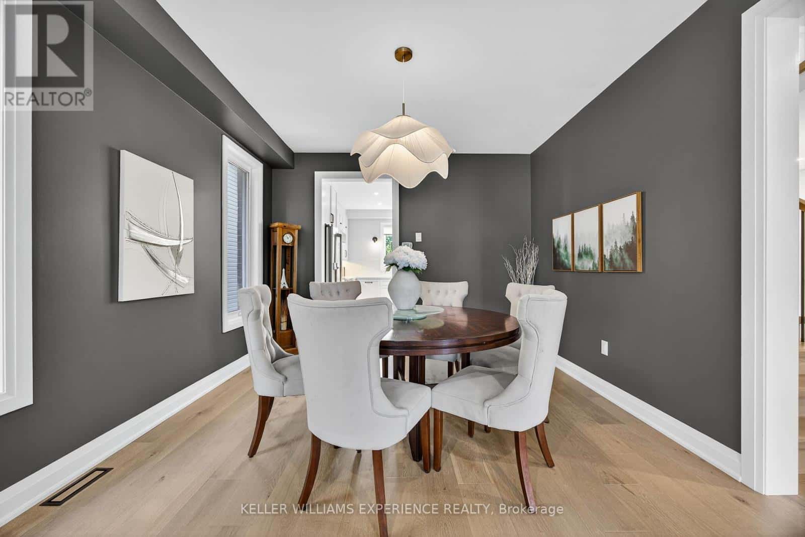 50 REGALIA WAY — Barrie (Innis-Shore), Ontario - Photo 3 of 30