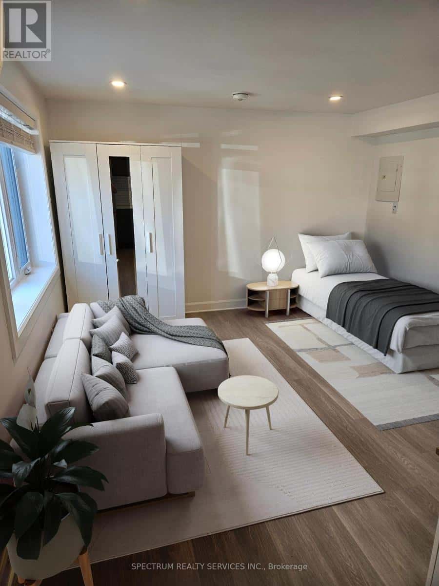 2 - 49 GOTHAM COURT — Toronto (Brookhaven-Amesbury), Ontario - Photo 3 of 19