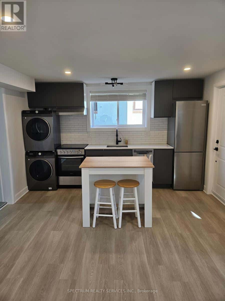 2 - 49 GOTHAM COURT — Toronto (Brookhaven-Amesbury), Ontario - Photo 5 of 19