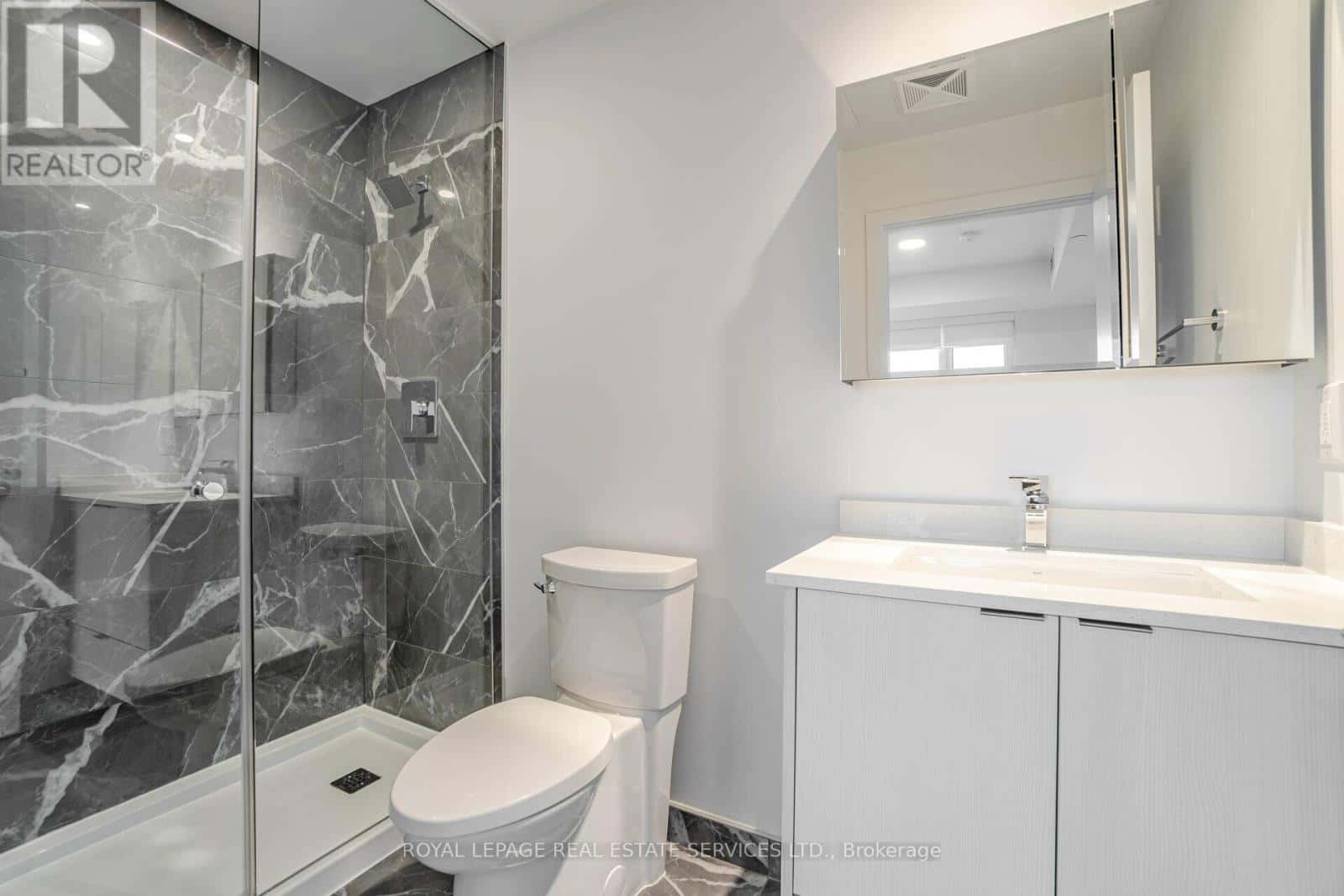 4101 - 1928 LAKE SHORE BOULEVARD W — Toronto (High Park-Swansea), Ontario - Photo 2 of 38