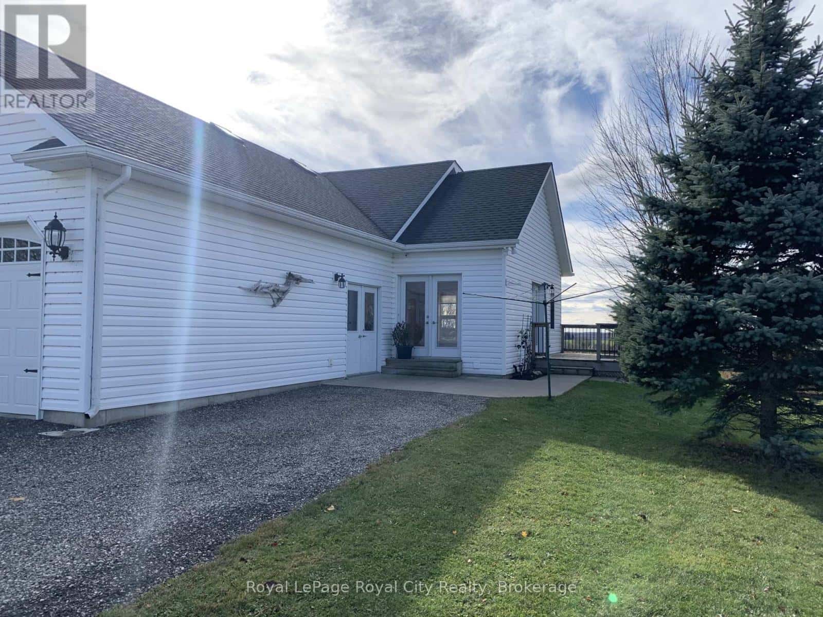 5530 WELLINGTON ROAD 38 ROAD — Guelph/Eramosa, Ontario - Photo 2 of 19