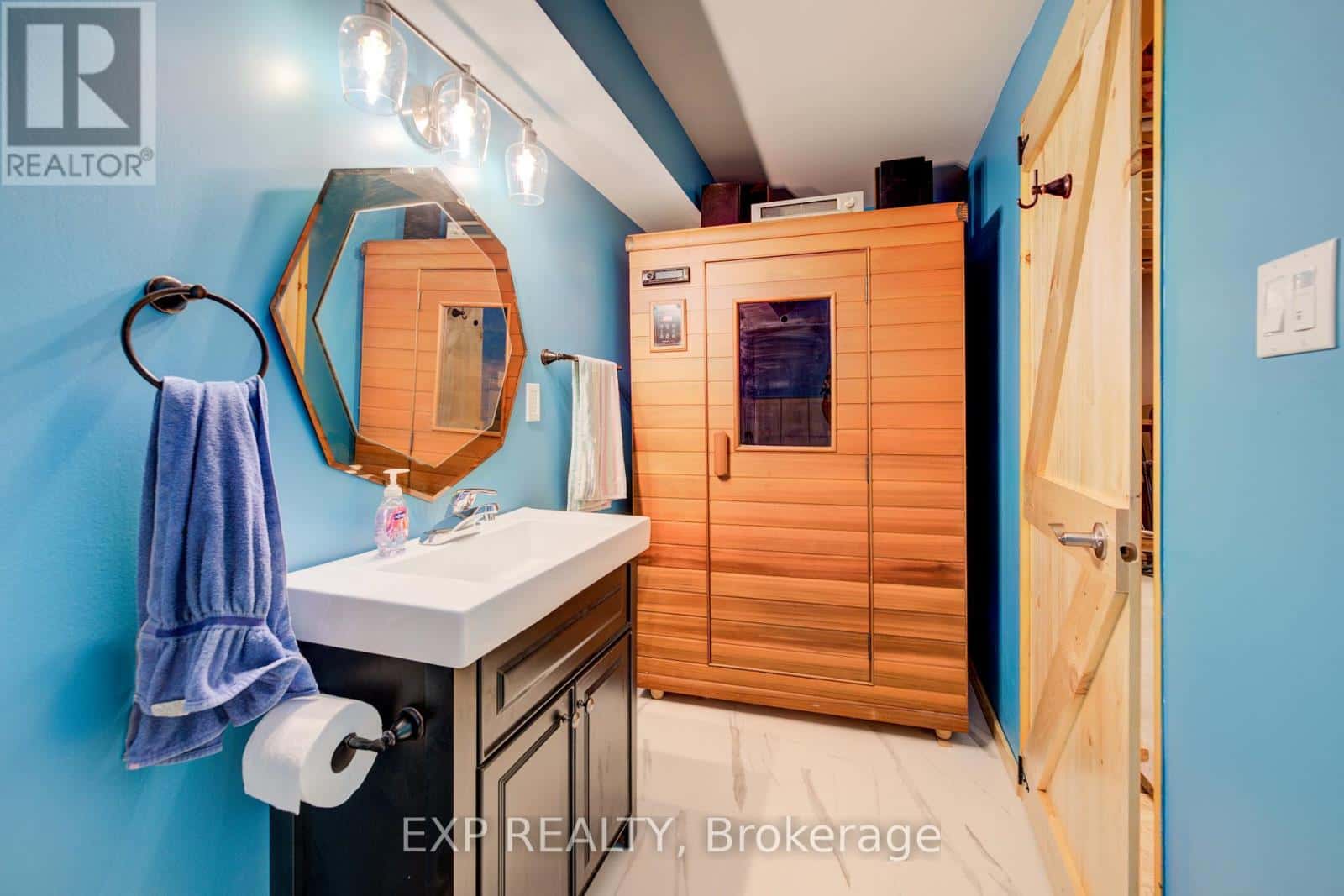 42 FINORO CRESCENT — Woolwich, Ontario - Photo 2 of 43