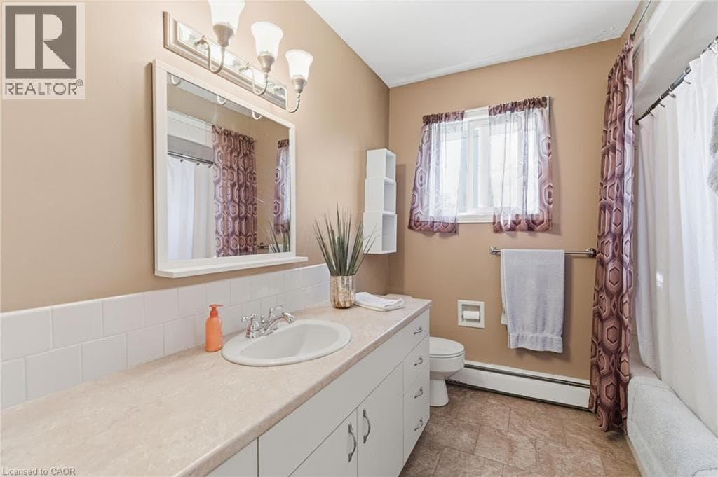 2540 MERRITT Road — Thorold, Ontario - Main photo