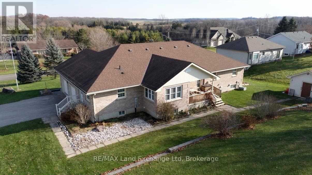 122 JAMES STREET — Arran-Elderslie, Ontario - Main photo