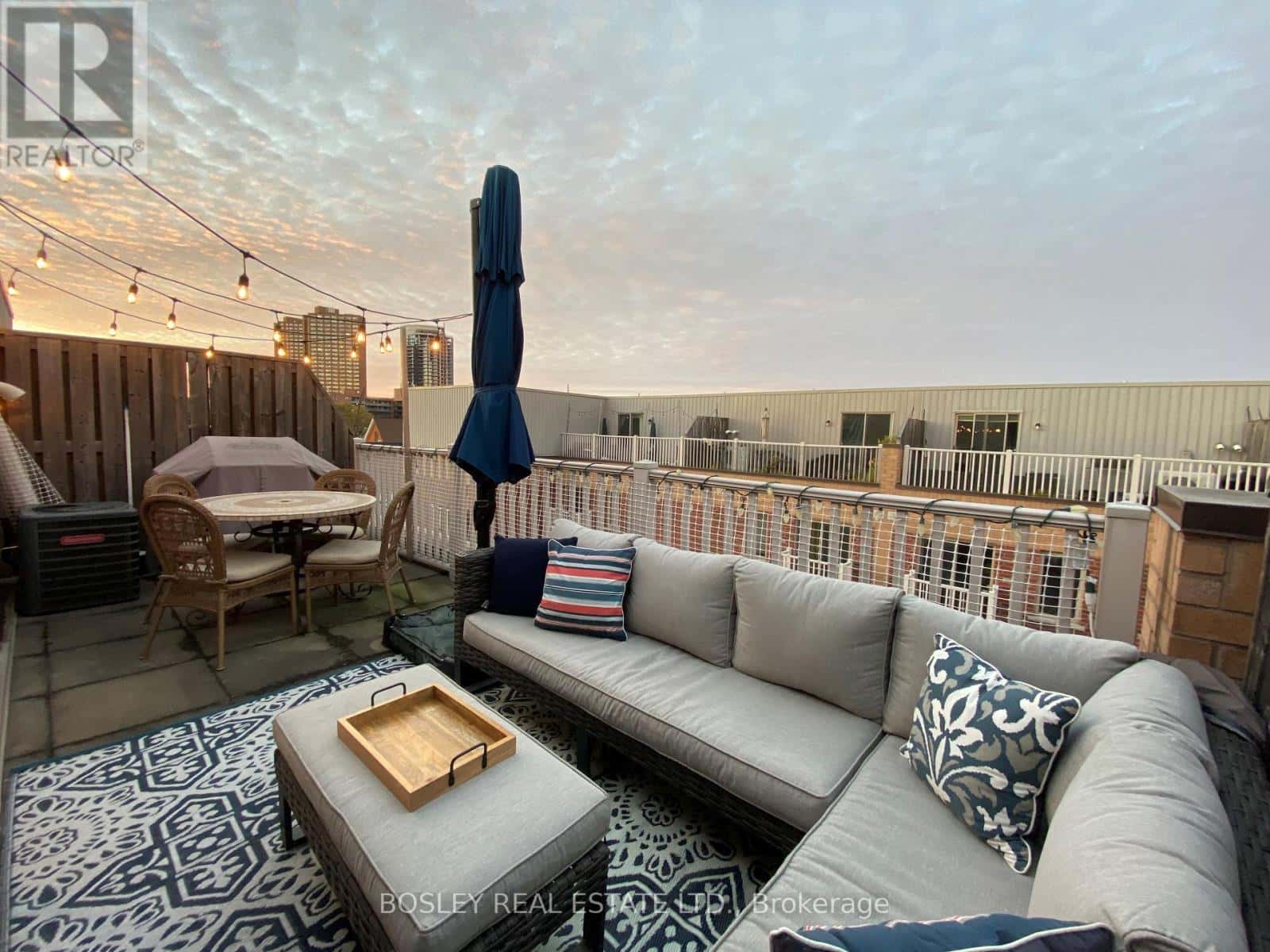 213 - 1 RUTTAN STREET — Toronto (Dufferin Grove), Ontario - Photo 5 of 33