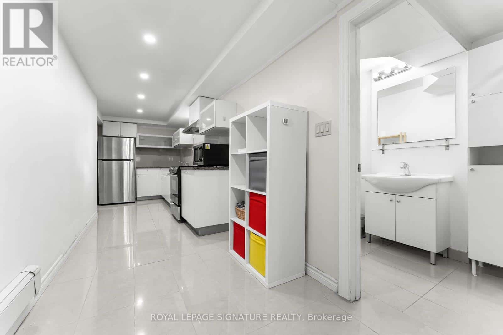 BSMT - 293 GLENFOREST ROAD — Toronto (Lawrence Park North), Ontario - Photo 3 of 19