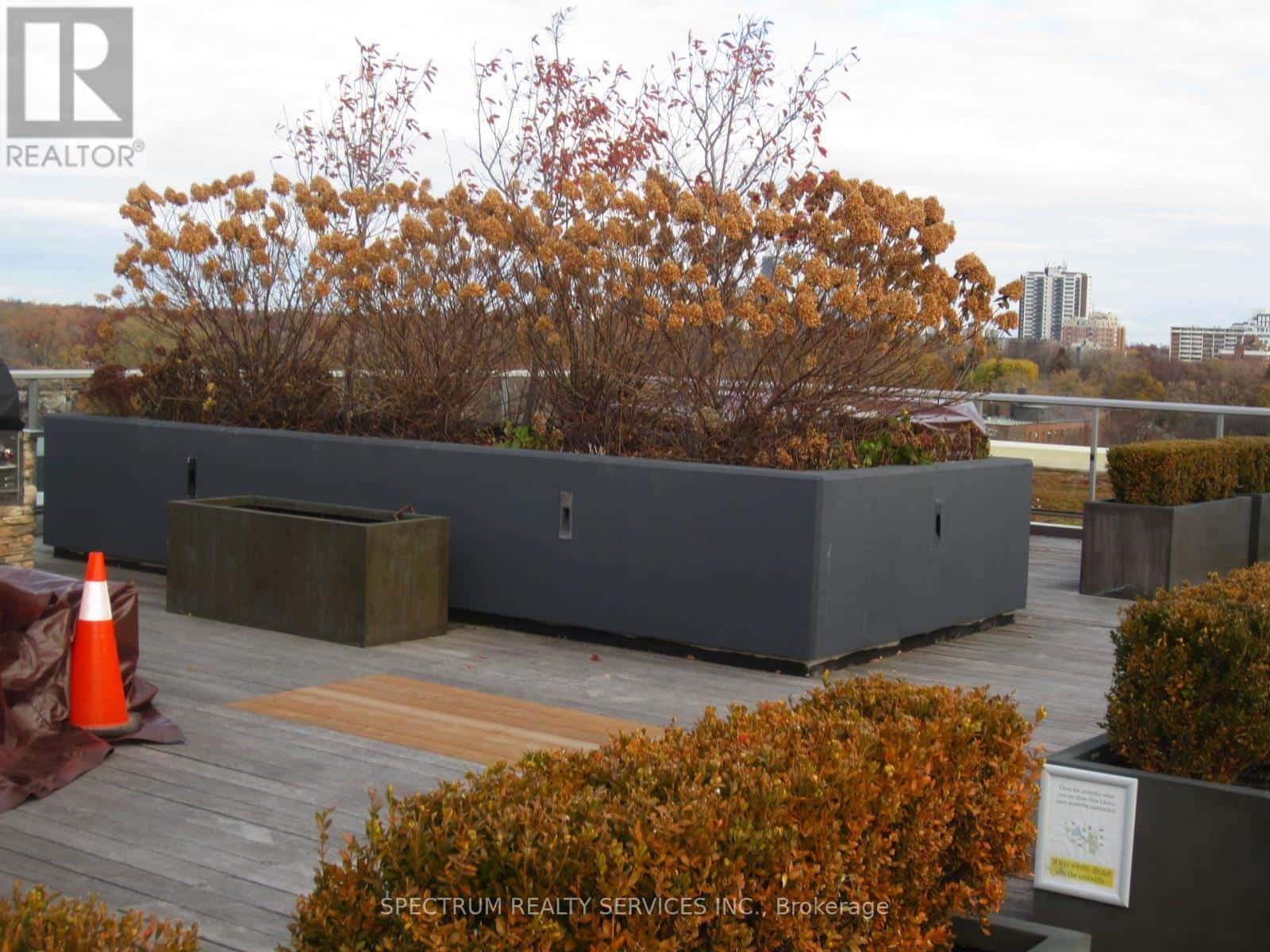 835 St. Clair Avenue West 402