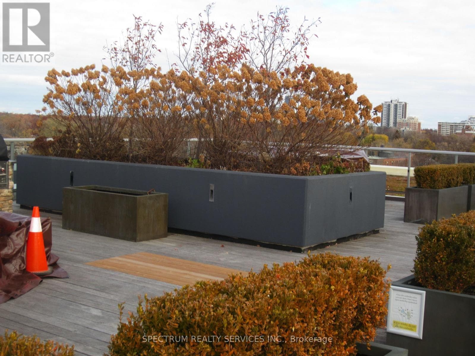 402 - 835 ST. CLAIR AVENUE W — Toronto (Wychwood), Ontario - Main photo