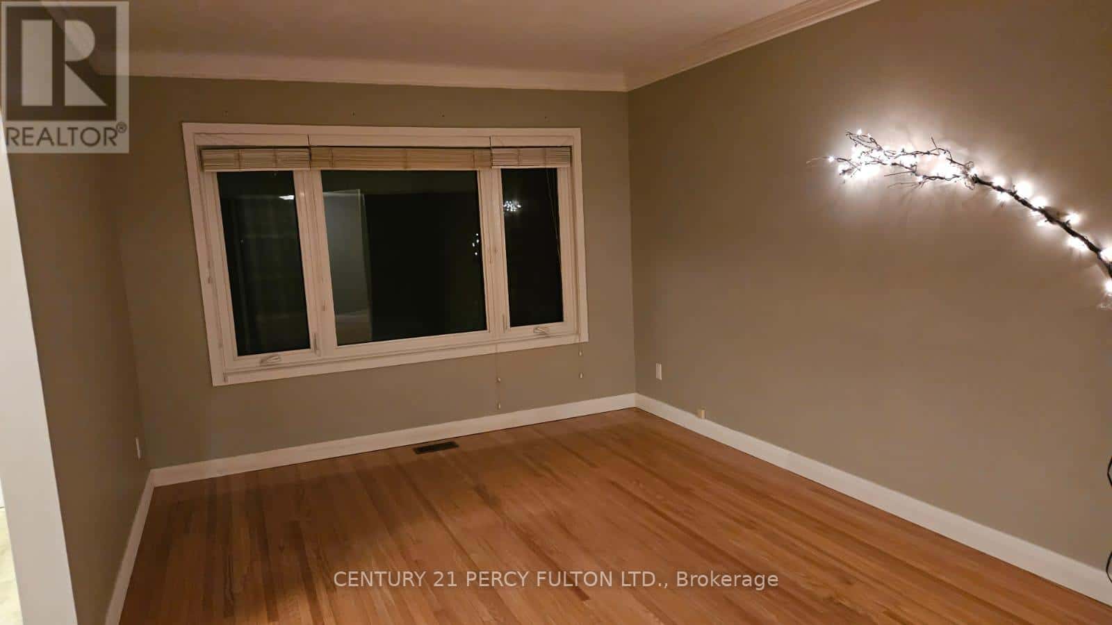 648 MINTO STREET W — Oshawa (O'Neill), Ontario - Photo 2 of 10