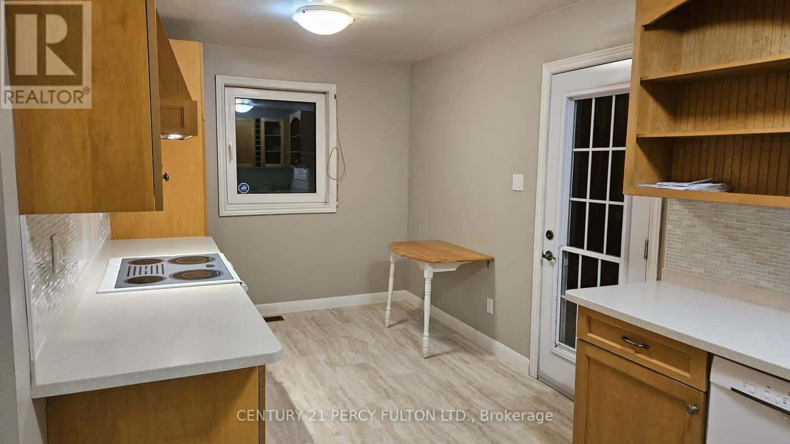 648 MINTO STREET W — Oshawa (O'Neill), Ontario - Photo 5 of 10