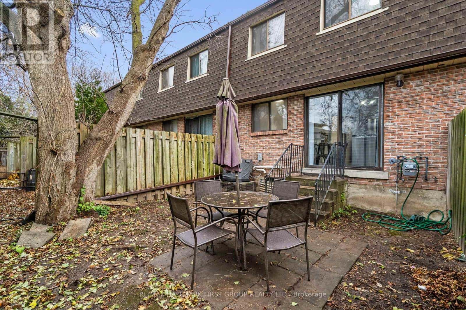 7 - 350 CAMELOT COURT — Oshawa (Eastdale), Ontario - Photo 4 of 40