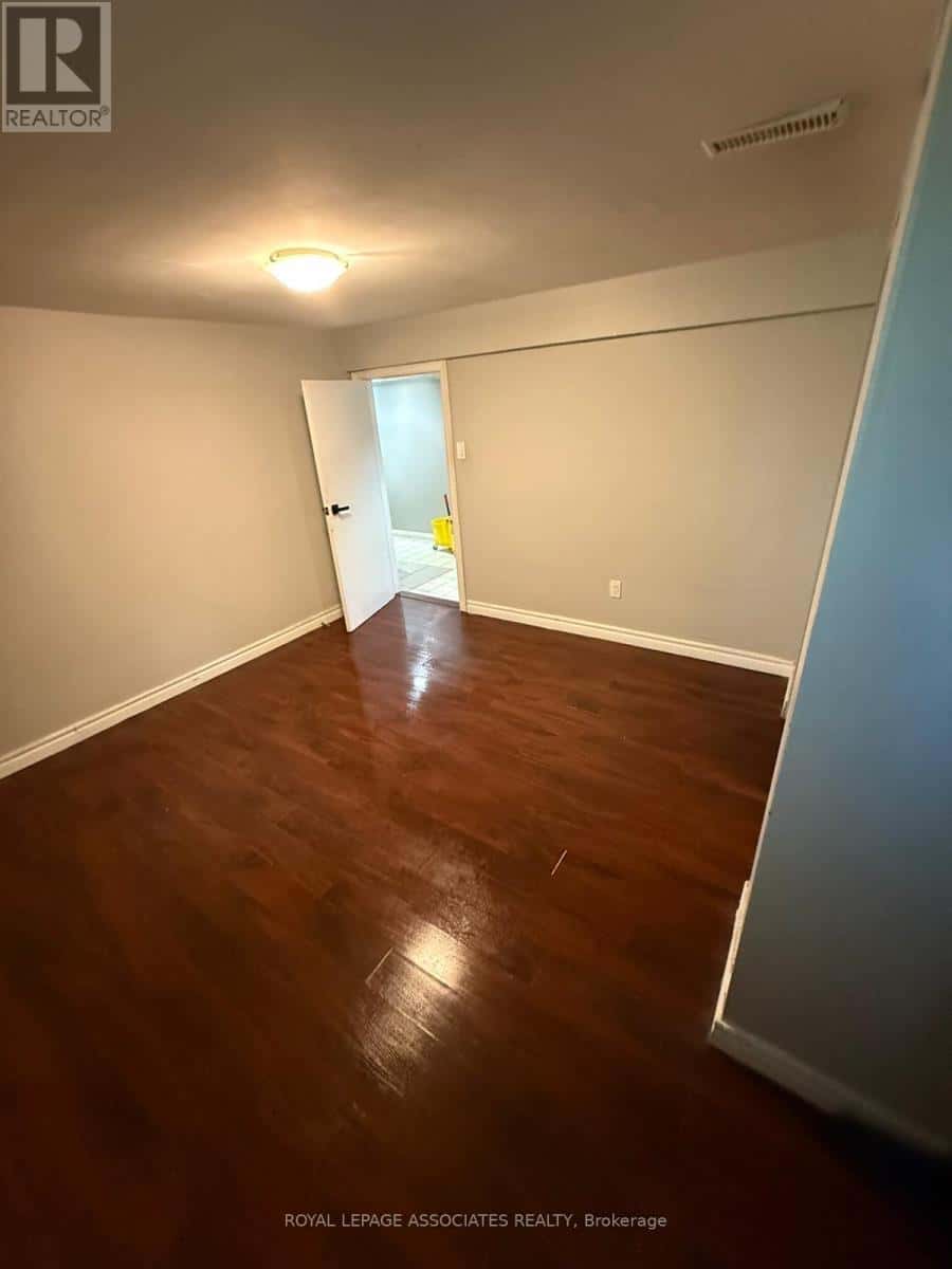 ROOM - 336 CONLINS ROAD — Toronto (Highland Creek), Ontario - Photo 5 of 5