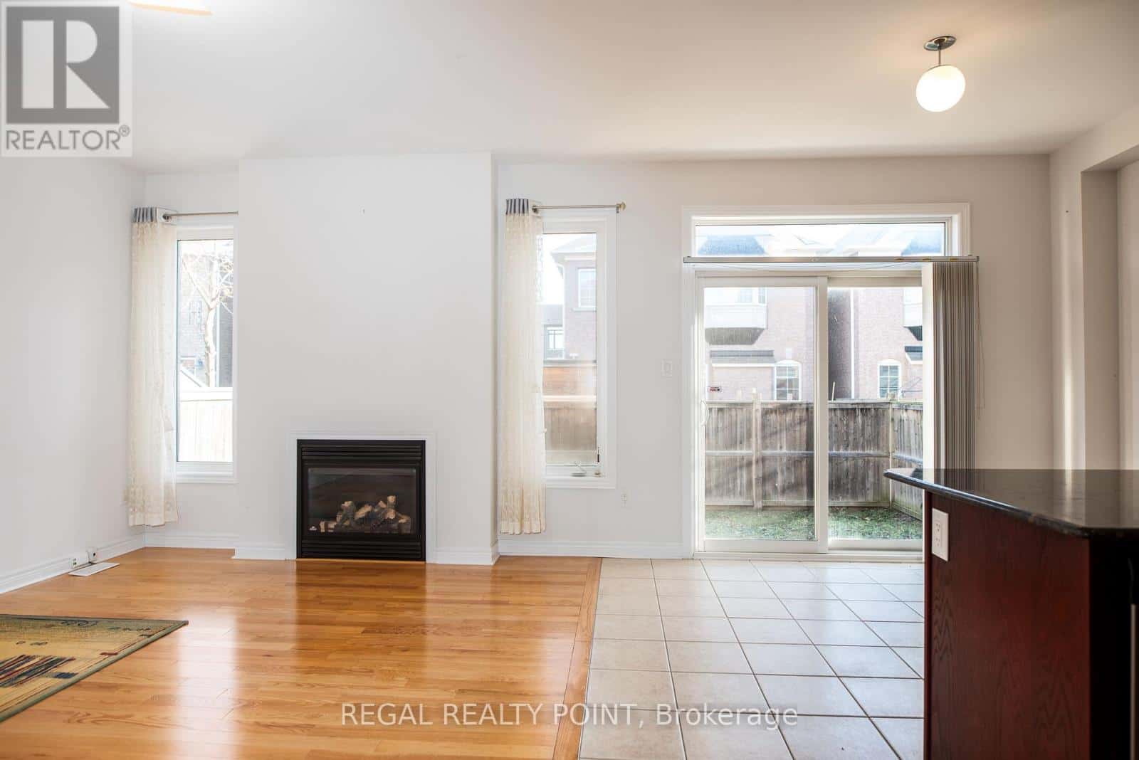 69 MARIA ROAD — Markham (Wismer), Ontario - Photo 4 of 11