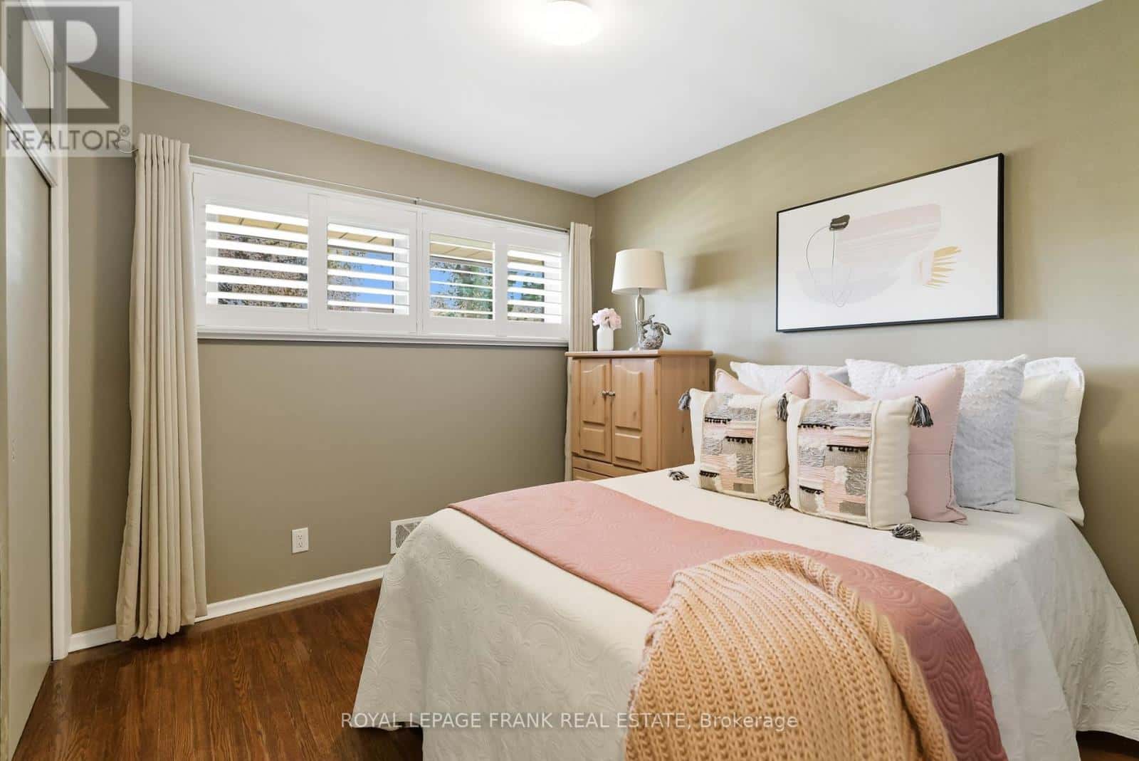 131 JONES AVENUE — Oshawa (Centennial), Ontario - Photo 5 of 45