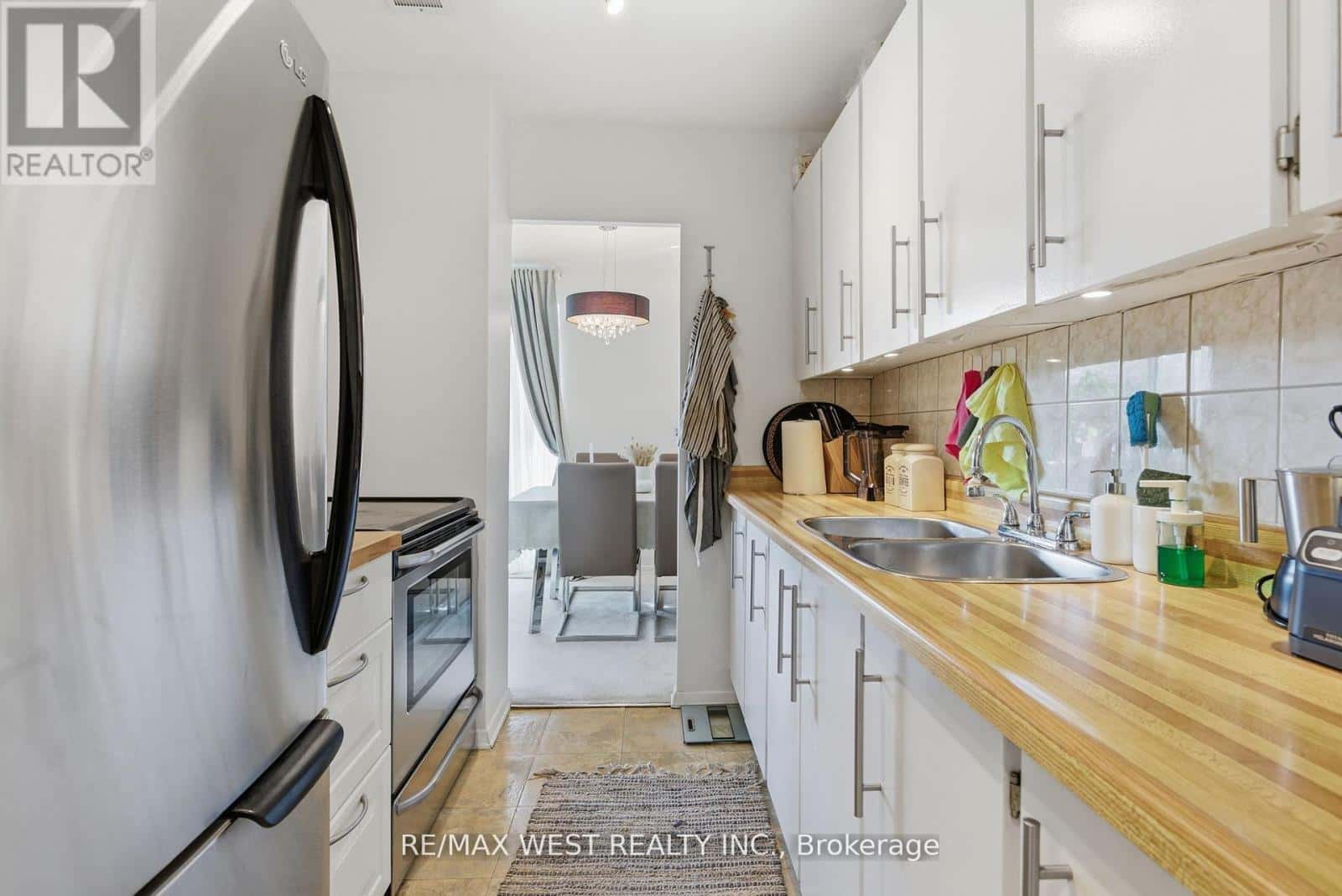 2485 Woking Crescent 309