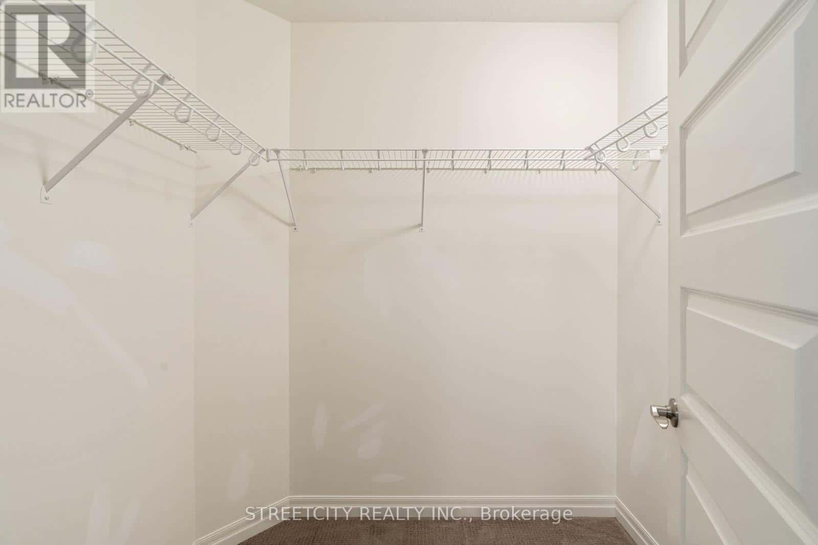 1287 HOWLETT CIRCLE — London North (North C), Ontario - Photo 5 of 43