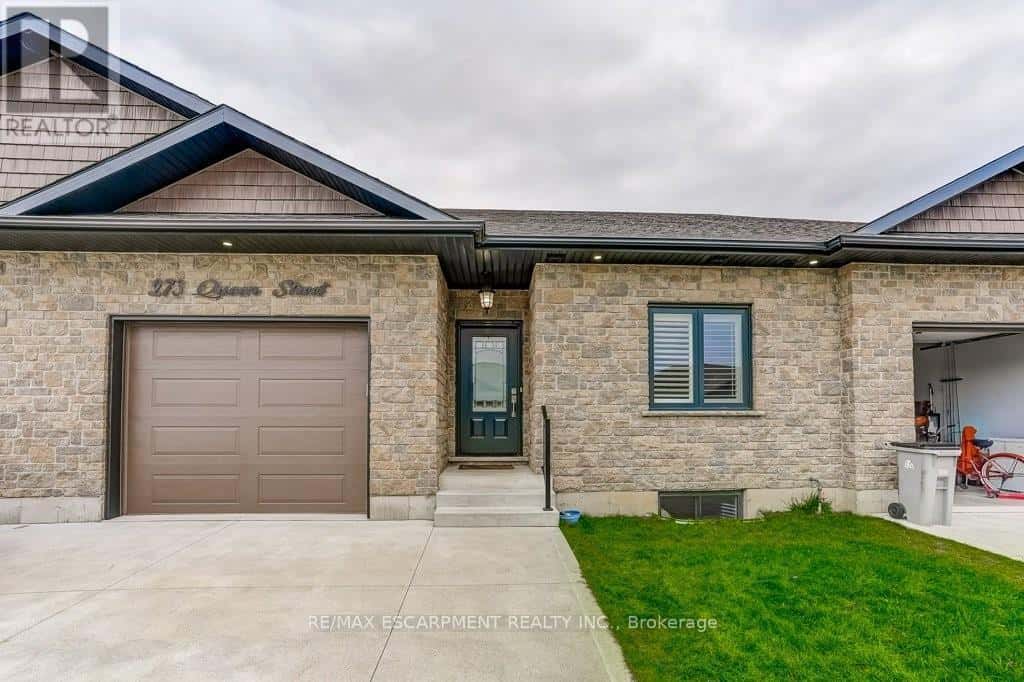 273 QUEEN STREET W — North Perth (Elma), Ontario - Photo 5 of 26