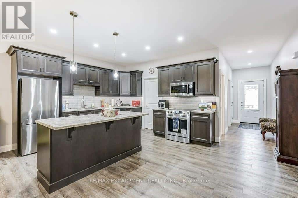 273 Queen Street West