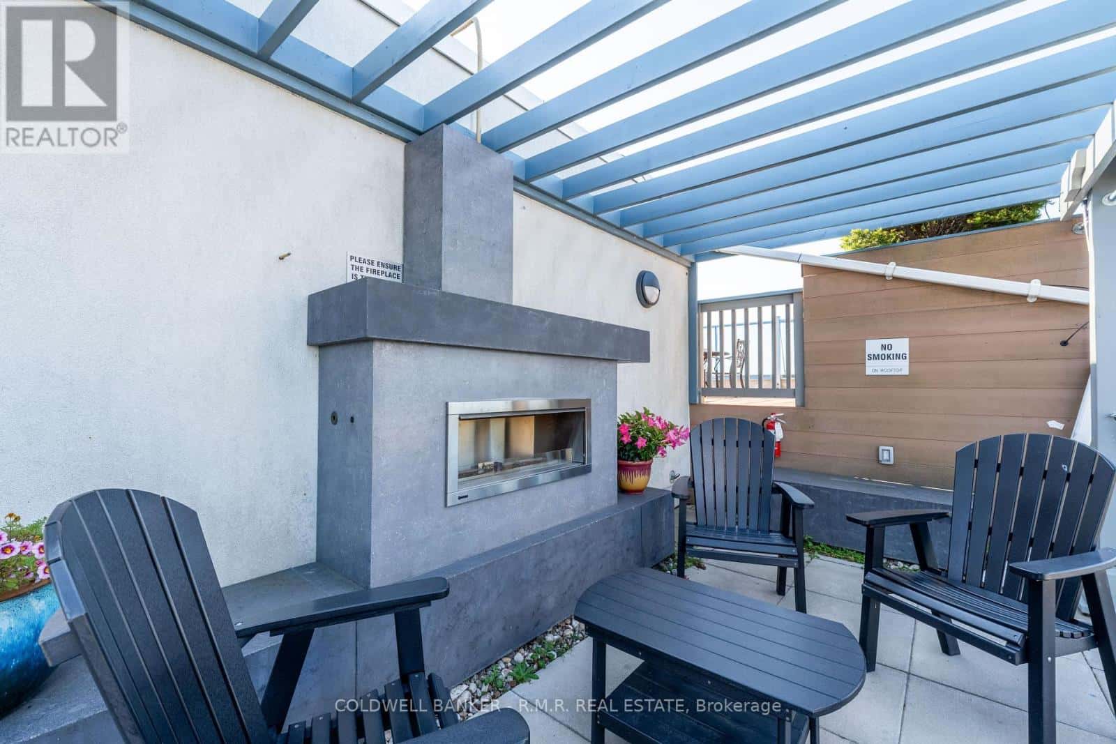 517 - 340 WATSON STREET W — Whitby (Port Whitby), Ontario - Photo 2 of 44