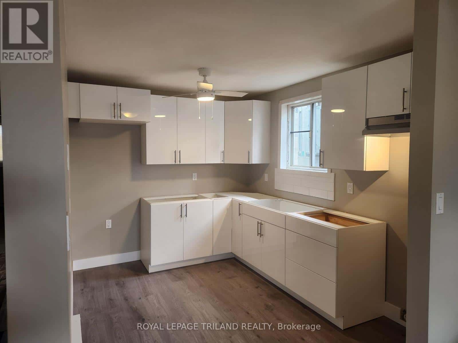 1 - 730 WALKER STREET — London East (East L), Ontario - Photo 5 of 11