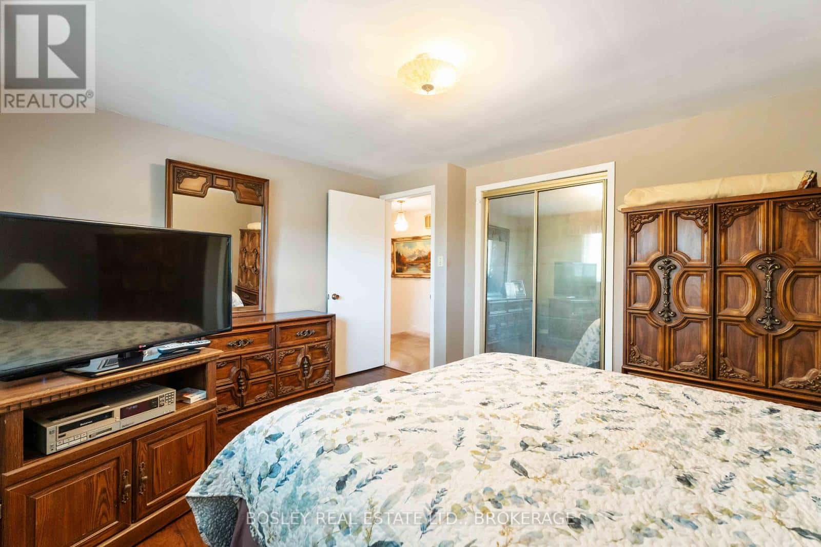 27 MEADOWLARK CRESCENT — St. Catharines (Lakeshore), Ontario - Photo 2 of 41