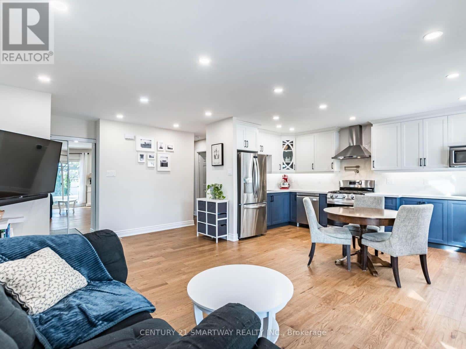 15 HURONIA COURT S — Brampton (Central Park), Ontario - Photo 2 of 40