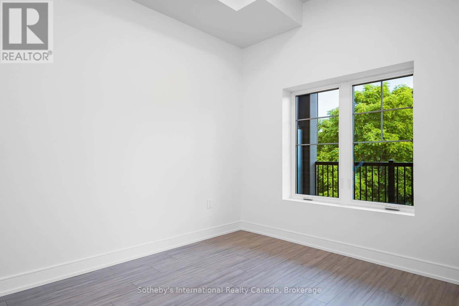 322 - 121 MARY STREET — Clearview (Creemore), Ontario - Photo 2 of 36