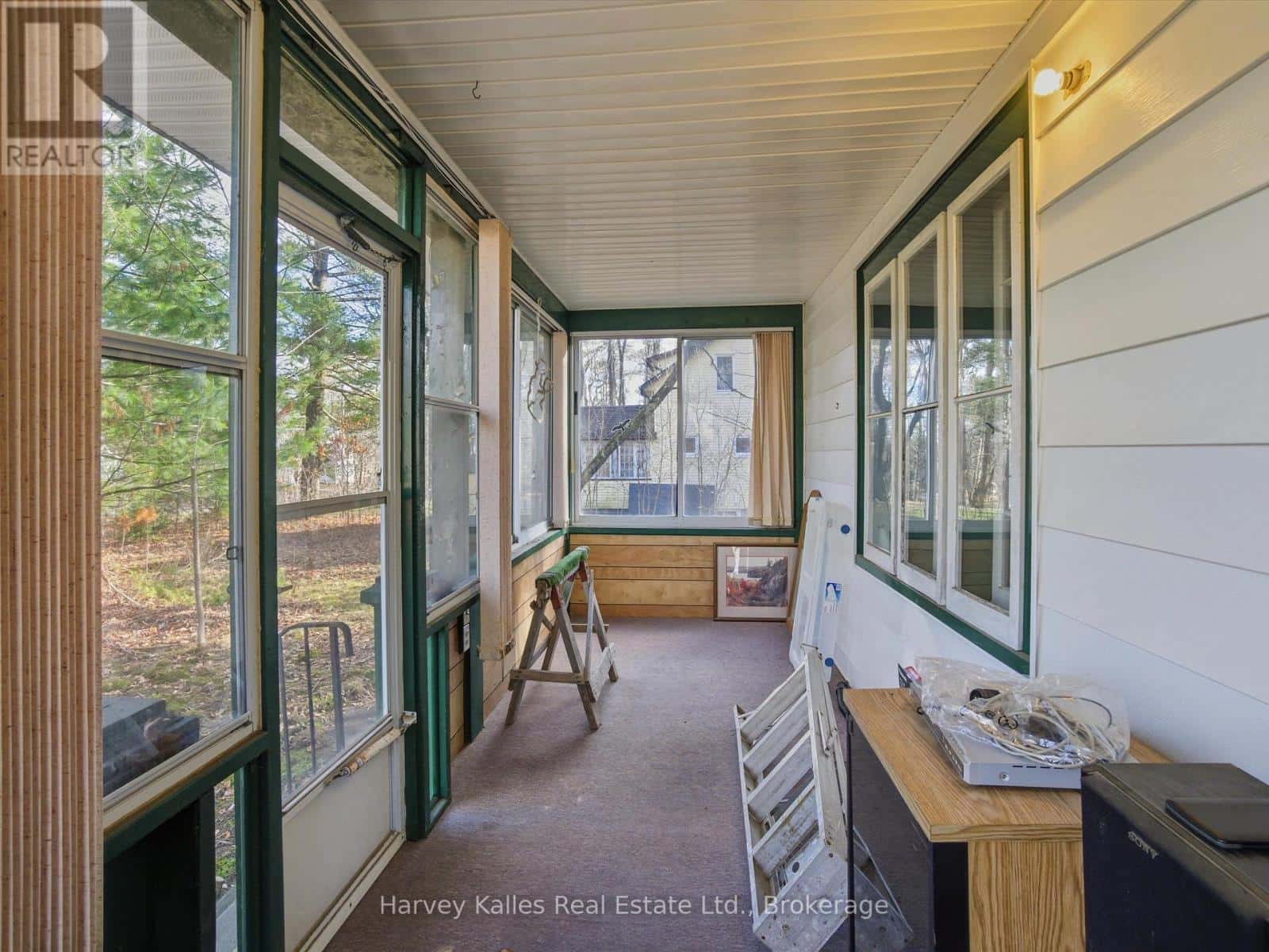 11 VICTORIA STREET W — Seguin, Ontario - Photo 3 of 16