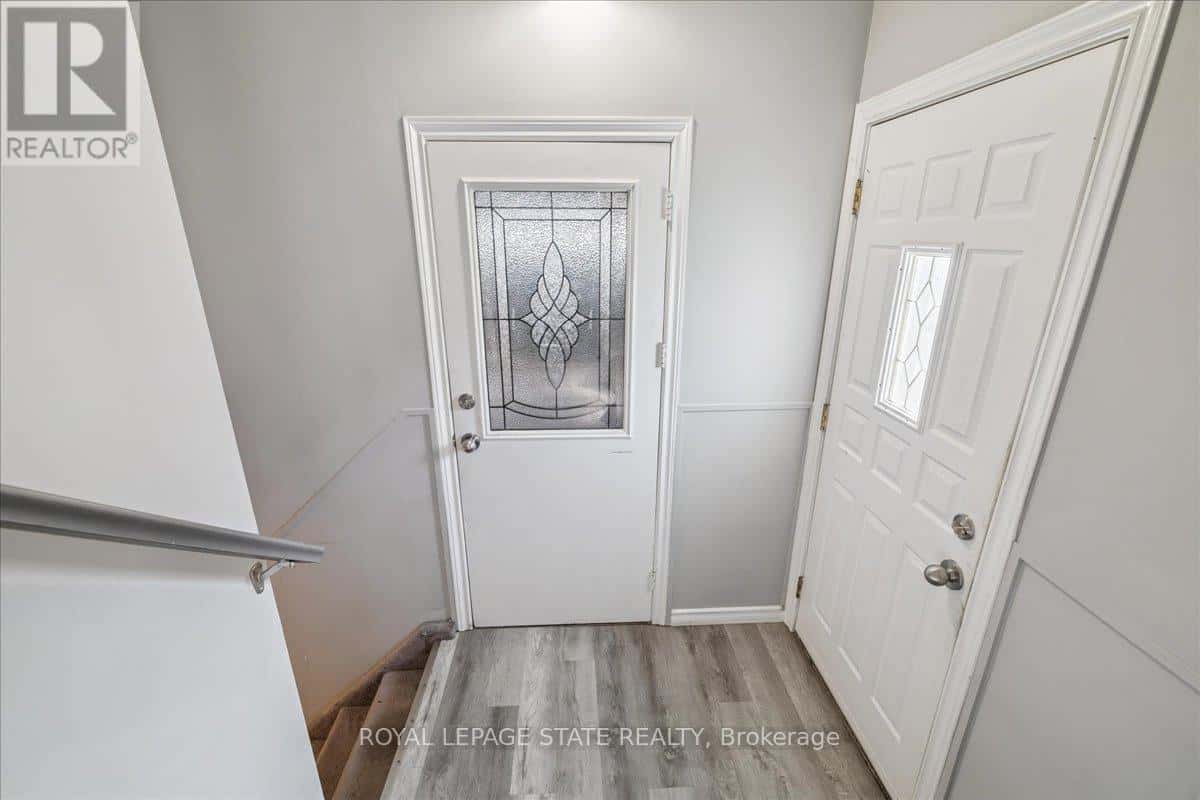 15 PURDY CRESCENT — Hamilton (Greeningdon), Ontario - Photo 2 of 51