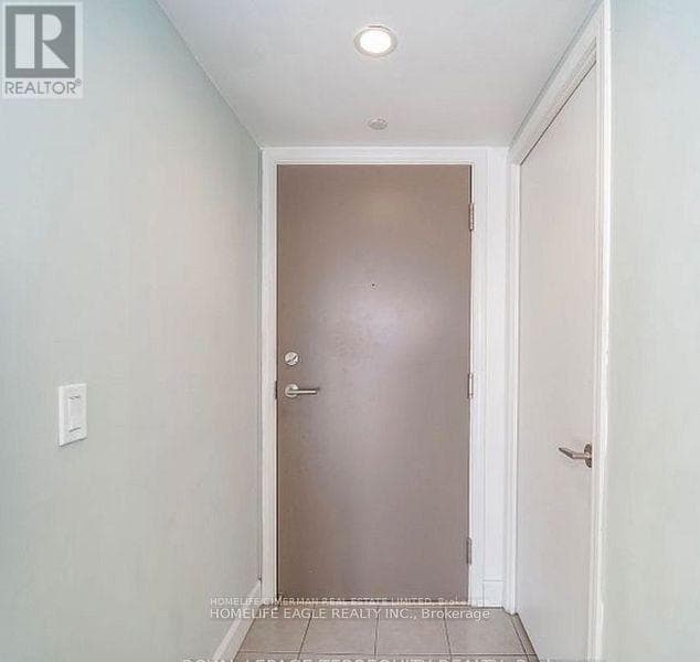 331 - 35 SARANAC BOULEVARD — Toronto (Englemount-Lawrence), Ontario - Main photo