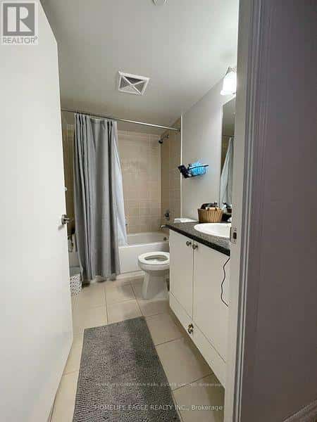 331 - 35 SARANAC BOULEVARD — Toronto (Englemount-Lawrence), Ontario - Photo 5 of 11