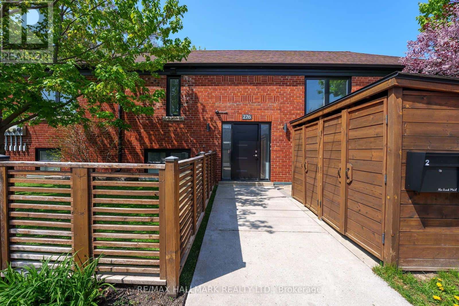 UNIT 2 - 276 KING EDWARD AVENUE — Toronto (Woodbine-Lumsden), Ontario - Photo 2 of 19