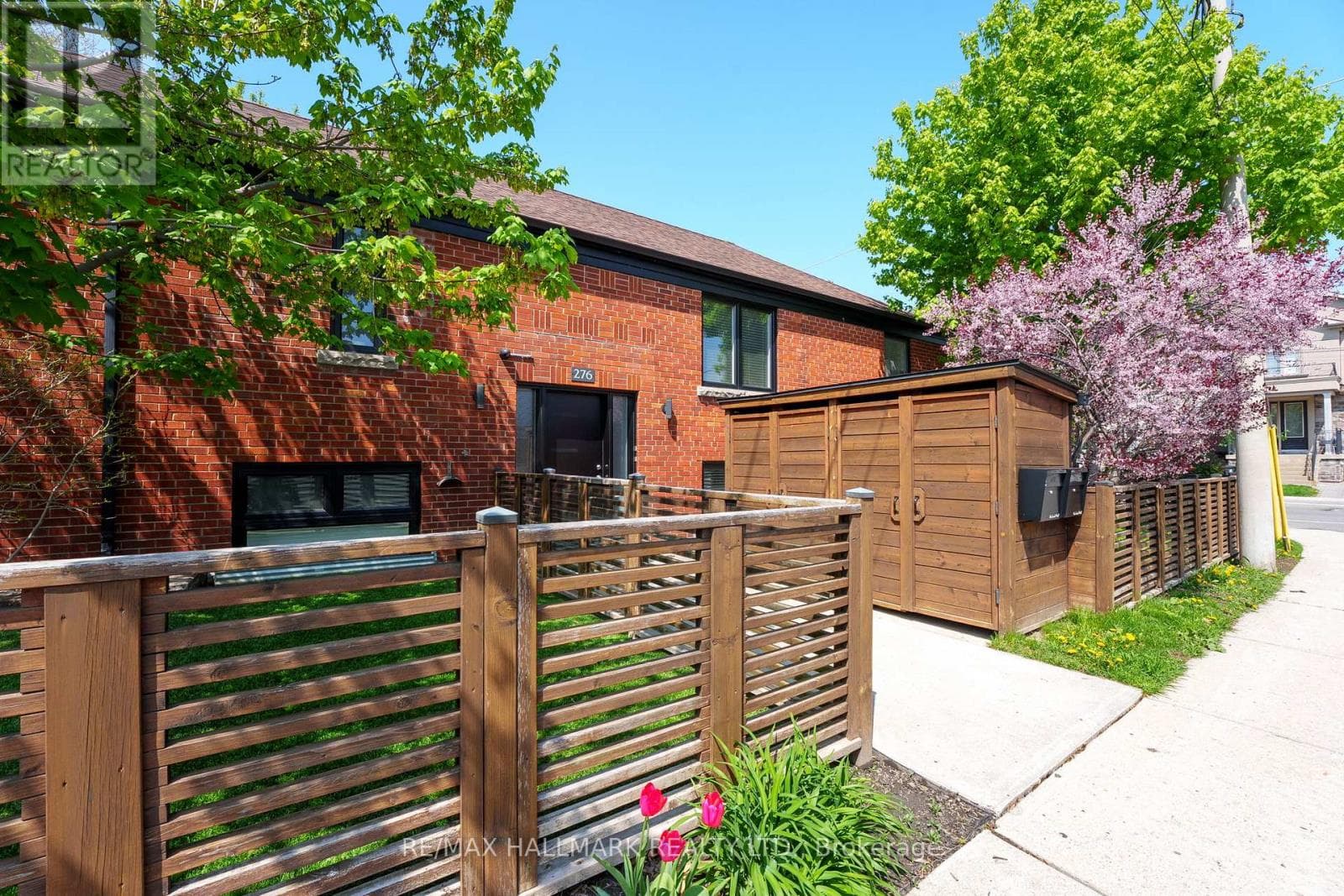 UNIT 2 - 276 KING EDWARD AVENUE — Toronto (Woodbine-Lumsden), Ontario - Main photo