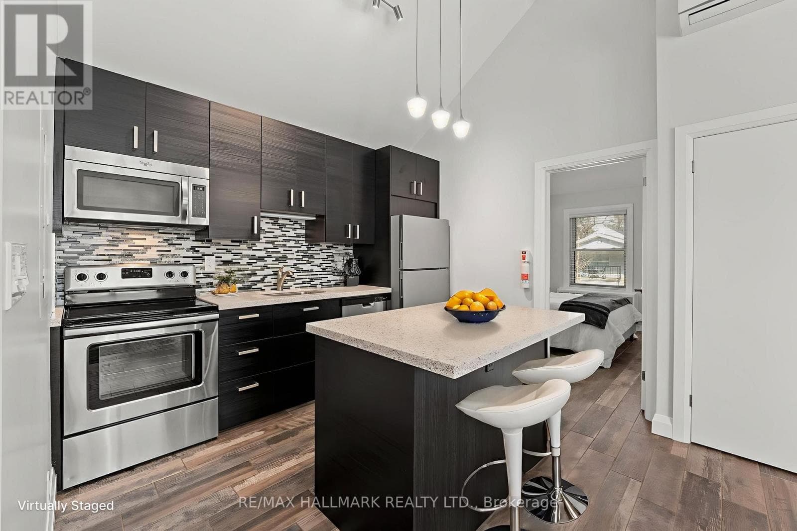 UNIT 1 - 276 KING EDWARD AVENUE — Toronto (Woodbine-Lumsden), Ontario - Main photo