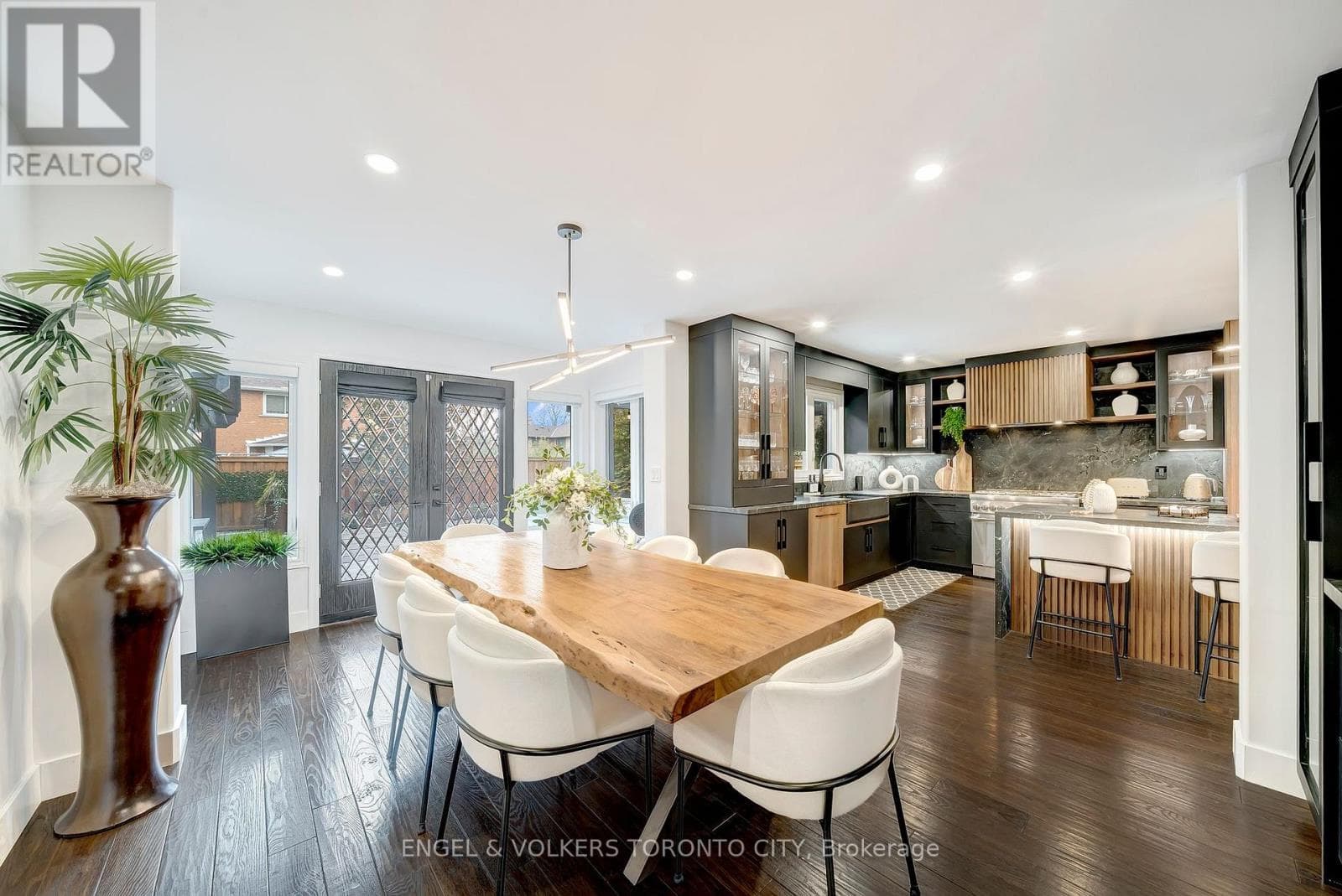 57 BURGOSA COURT — Vaughan (East Woodbridge), Ontario - Main photo