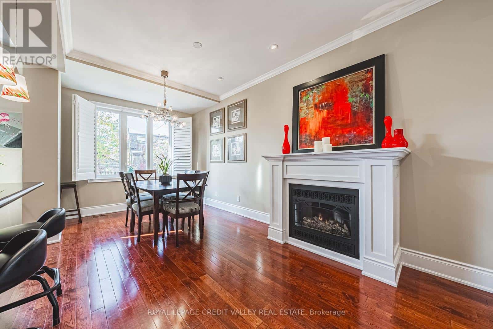 36 LUNNESS ROAD — Toronto (Alderwood), Ontario - Photo 3 of 50