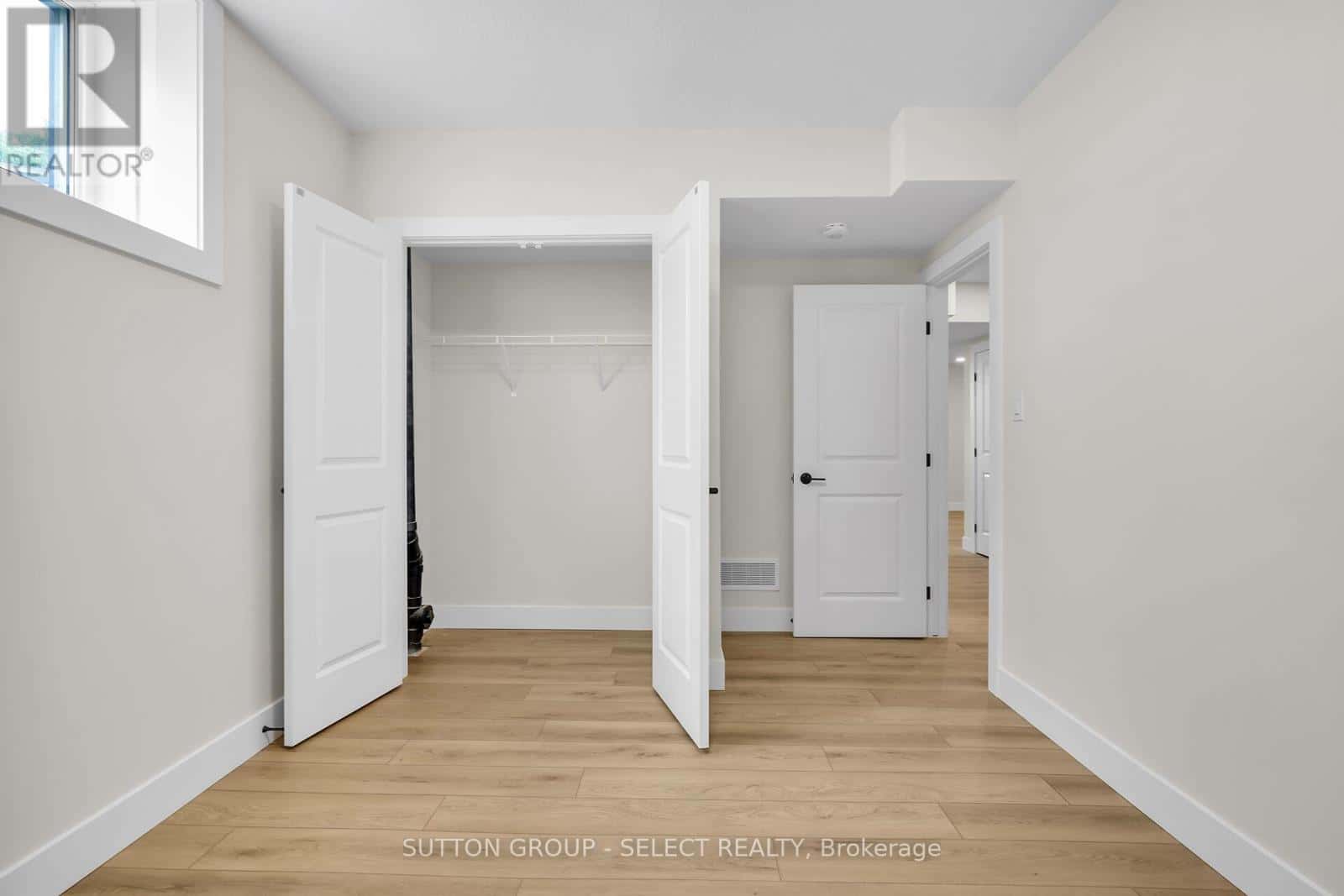 50 ROYAL CRESCENT — Southwold, Ontario - Photo 3 of 50