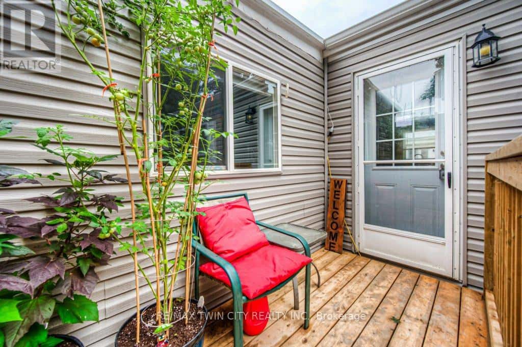 517 - 99 FOURTH CONCESSION ROAD — Brant (Burford), Ontario - Photo 5 of 39