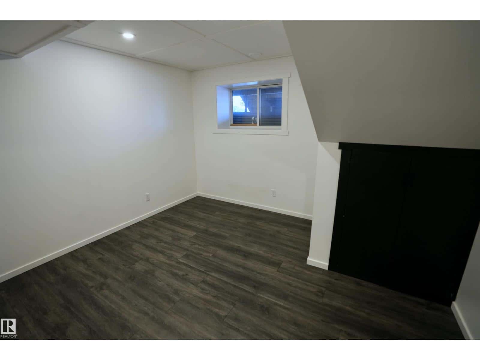 4722 44 AV — St. Paul Town, Alberta - Photo 4 of 48