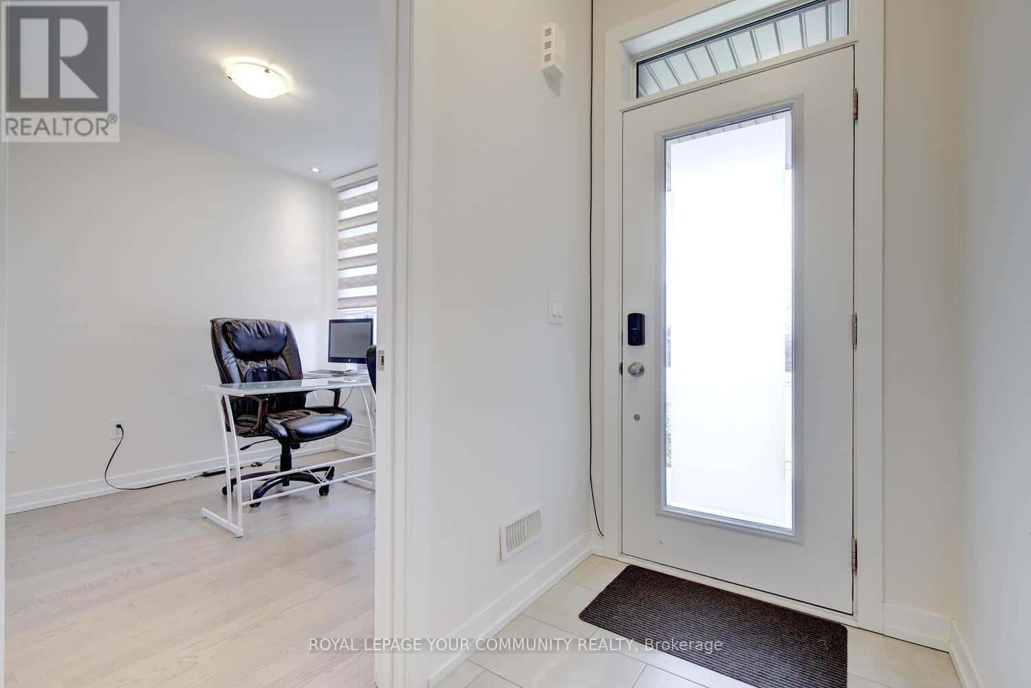 38 TROON AVENUE — Vaughan, Ontario - Photo 4 of 50