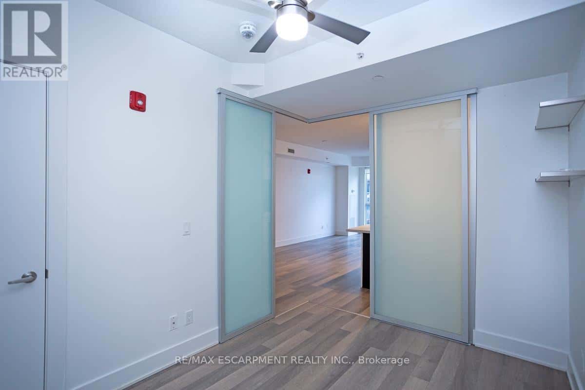 C301 - 5260 DUNDAS STREET — Burlington (Orchard), Ontario - Photo 5 of 34