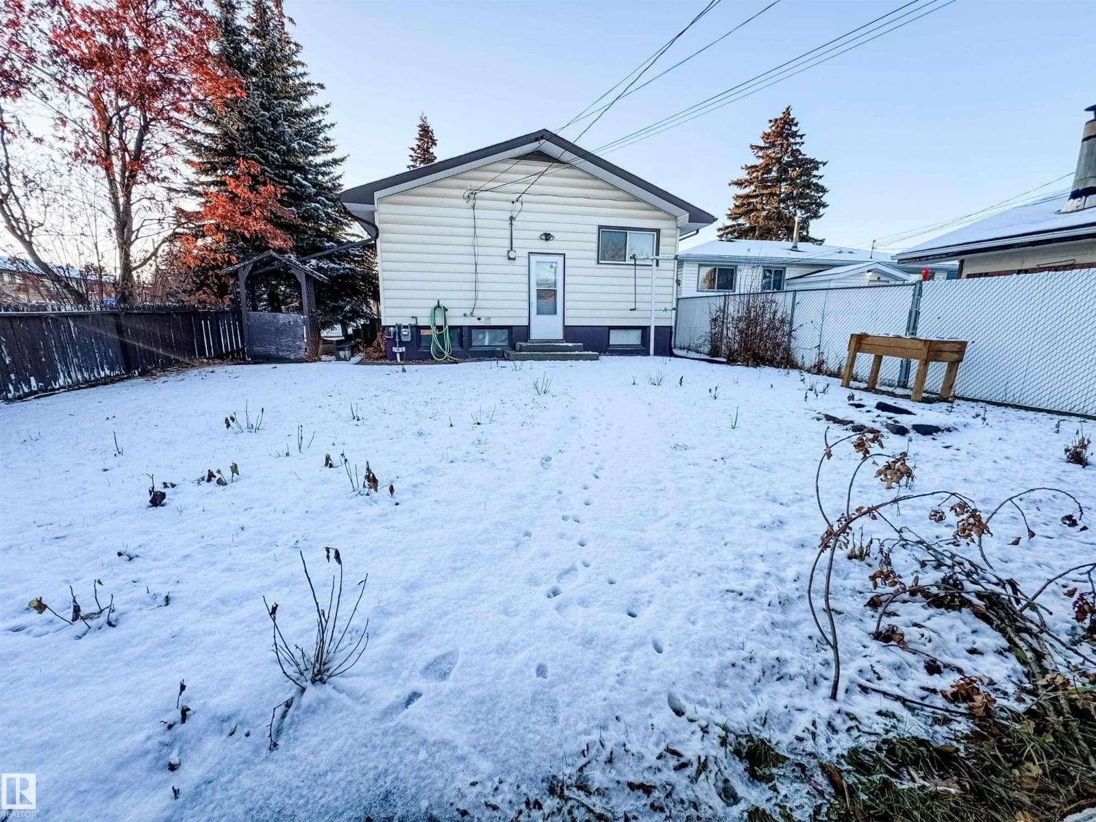 4508 50 AV — Drayton Valley, Alberta - Main photo