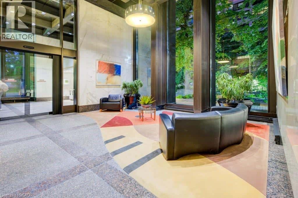 33 HARBOUR Square Unit# 2801 — Toronto, Ontario - Photo 4 of 41