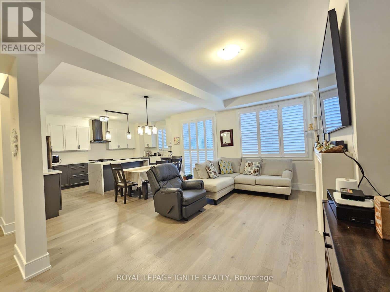 48 DUXBURY ROAD — Brampton (Sandringham-Wellington North), Ontario - Photo 4 of 26