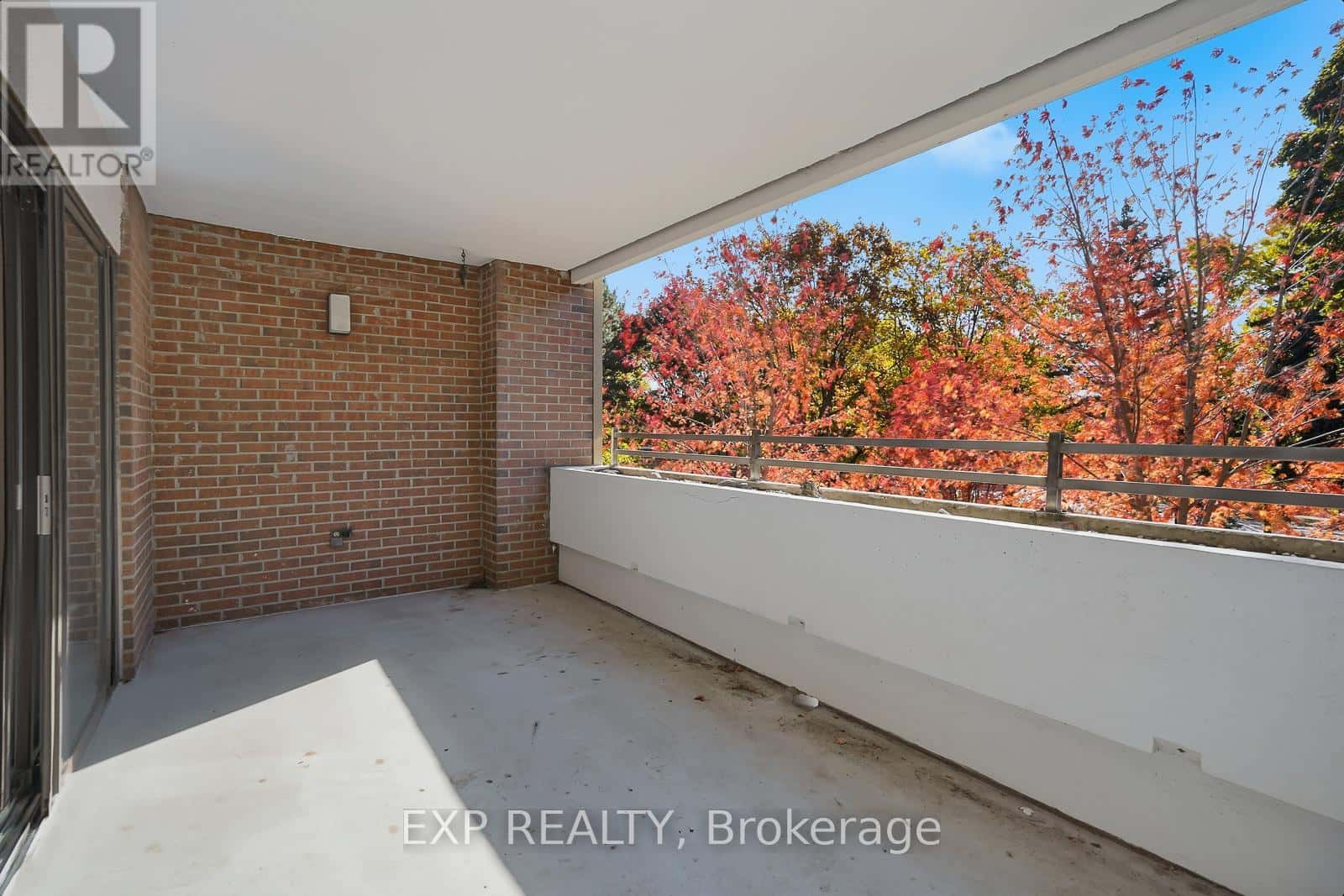 304 - 965 INVERHOUSE DRIVE — Mississauga (Clarkson), Ontario - Photo 3 of 49