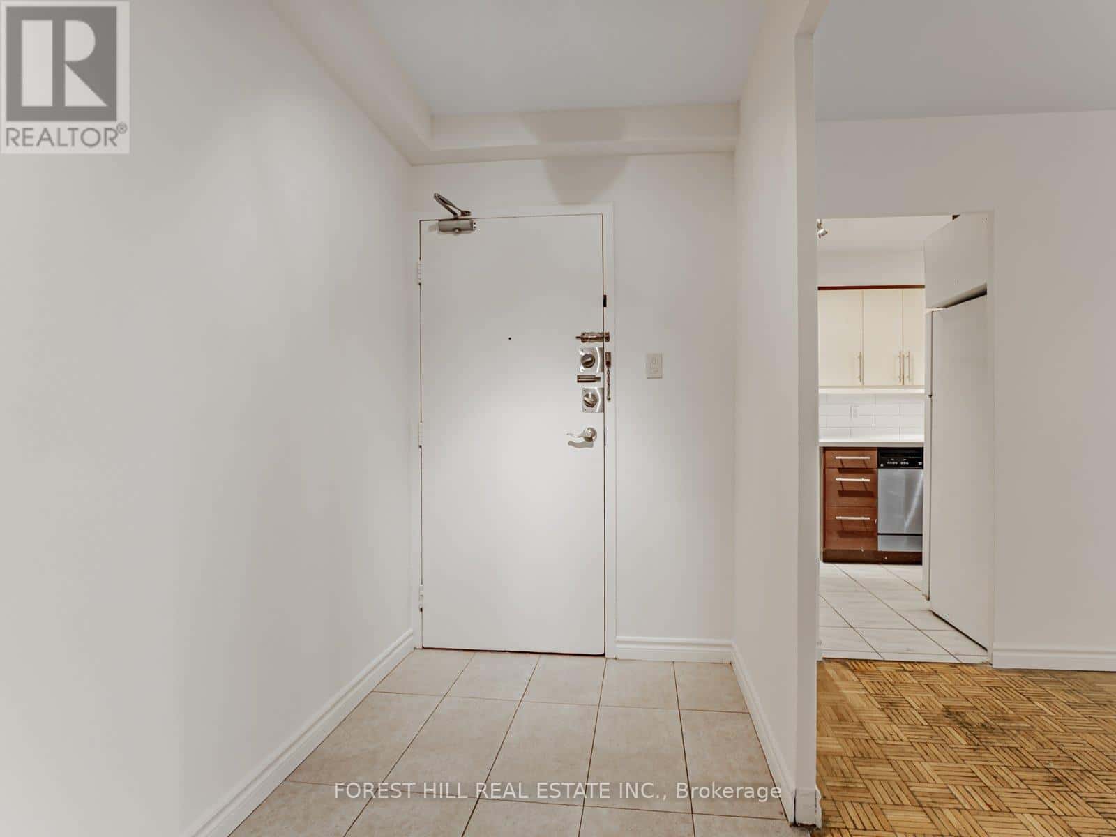 307 - 155 MARLEE AVENUE — Toronto (Briar Hill-Belgravia), Ontario - Photo 2 of 25